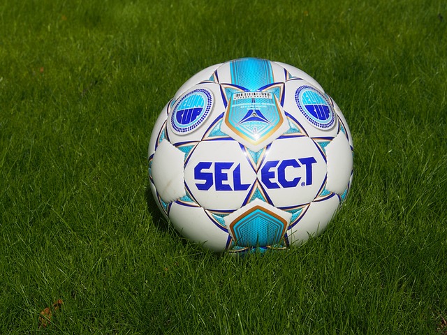 着巨大的压 着巨大的压