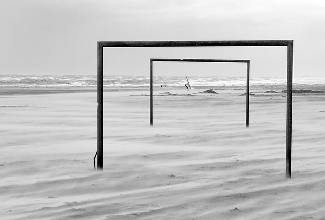 无人助威的 无人助威的